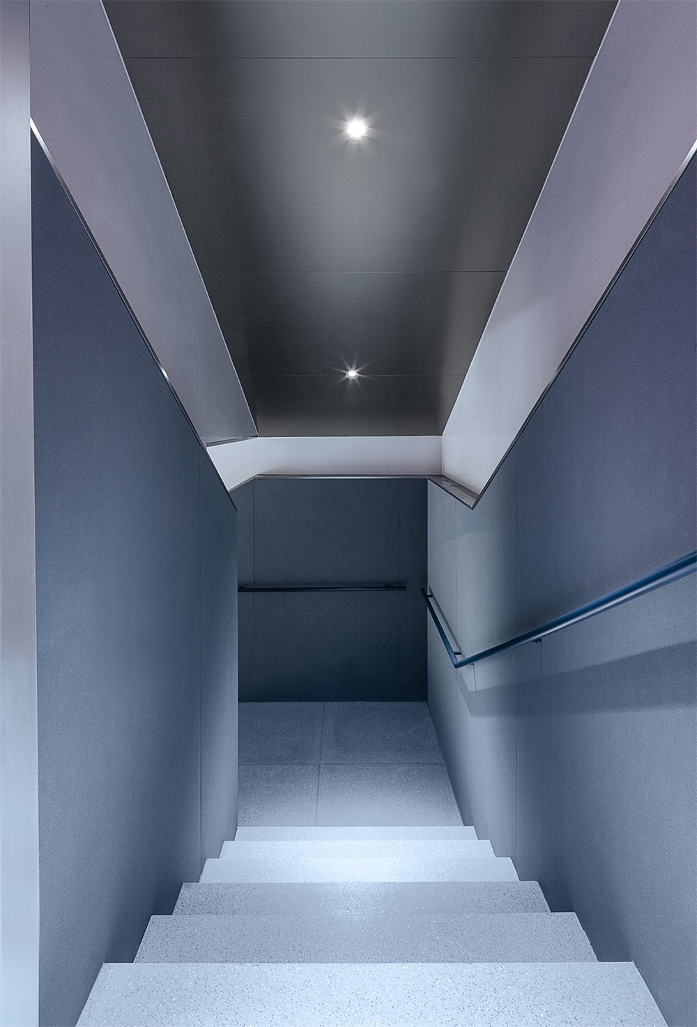 商业空间，成都，零售店设计，完美日记，PERFECT DIARY，美妆店设计，旗舰店设计，Betwin Space Design